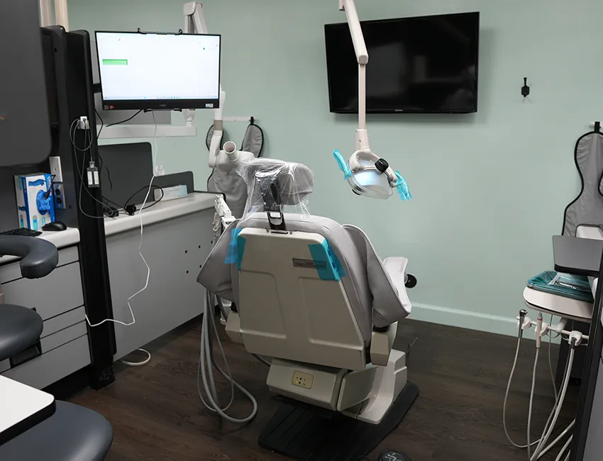 Modern dentistry in Canyon Country, CA